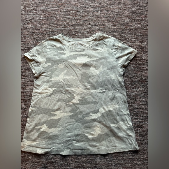 Athleta Organic Daily Camo Crew T-shirt Green Short Sleeve Tee Medium Petite - Picture 2 of 7